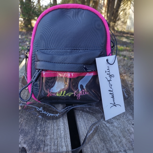 NWT Kendall + Kylie Mini Vanity That Convert's to a Crossbody Bag| Black & Pink! - Picture 11 of 11